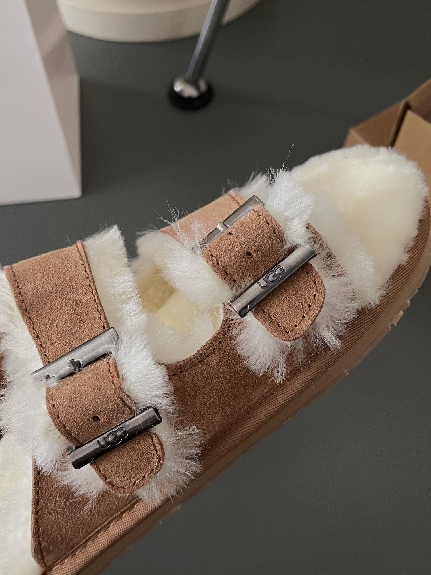 UGG 53.99$  code 523-10487-T gallery