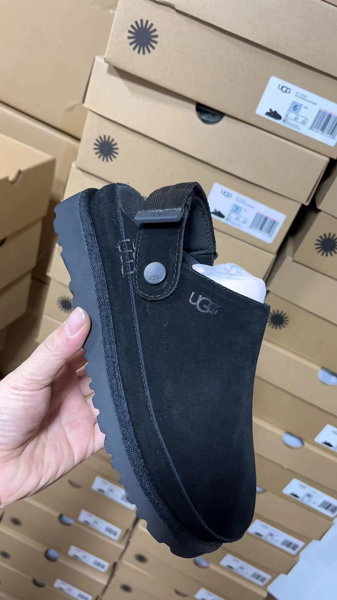 UGG 61.58$     CODE 525-6995-R gallery