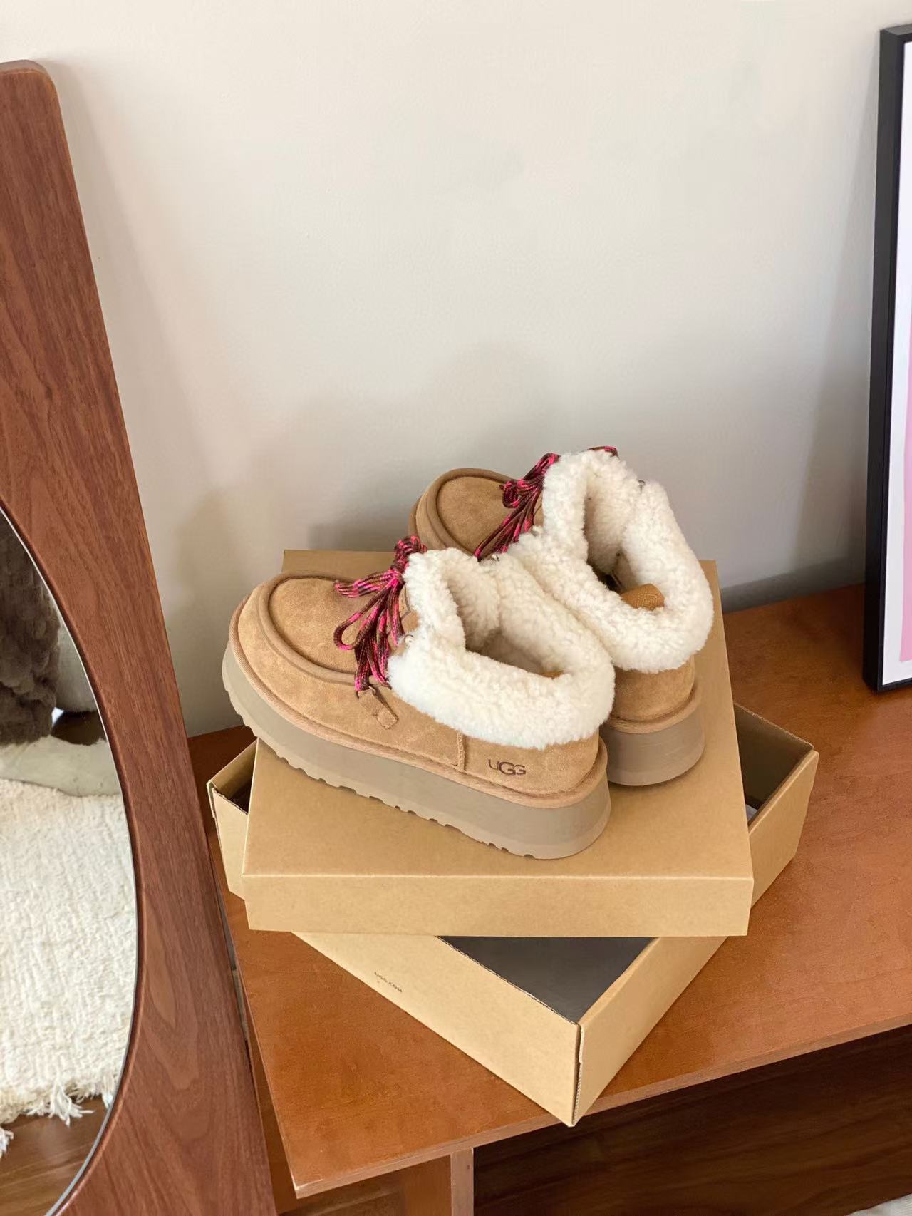 UGG 62.99$  code 523-10488-T gallery