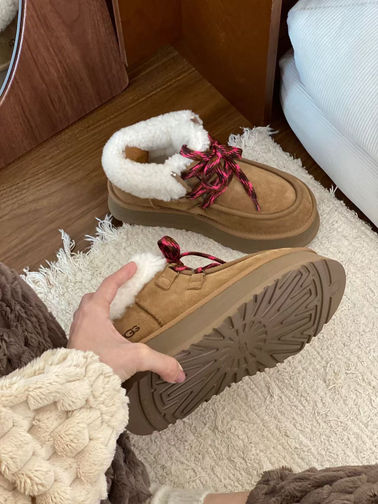 UGG 62.99$  code 523-10488-T gallery