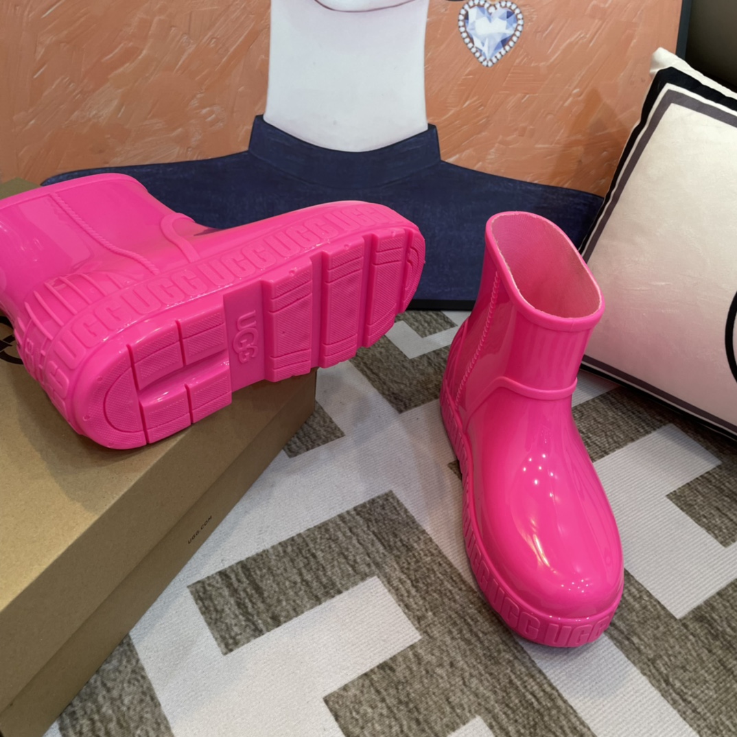 UGG rain boots  $56     10041-T gallery