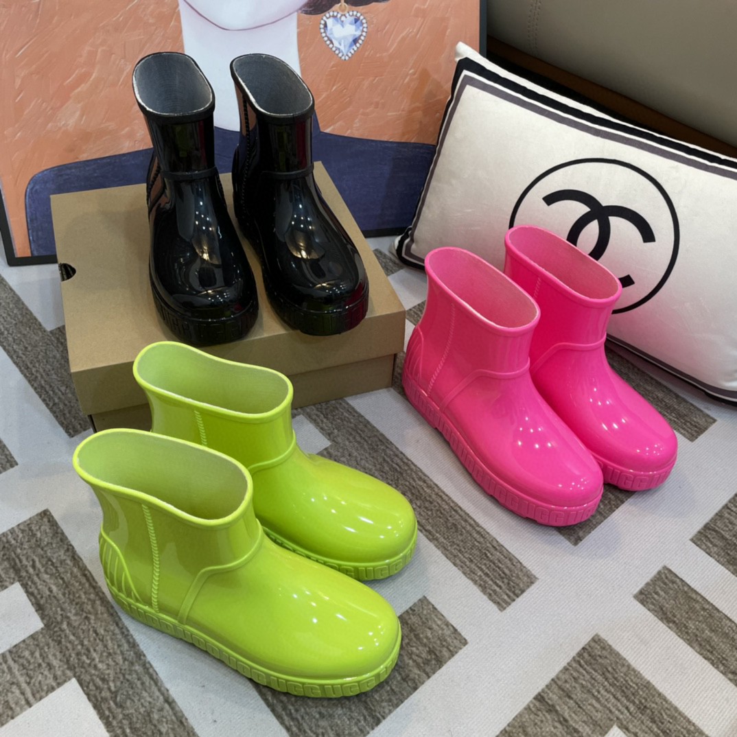 UGG rain boots  $56     10041-T gallery