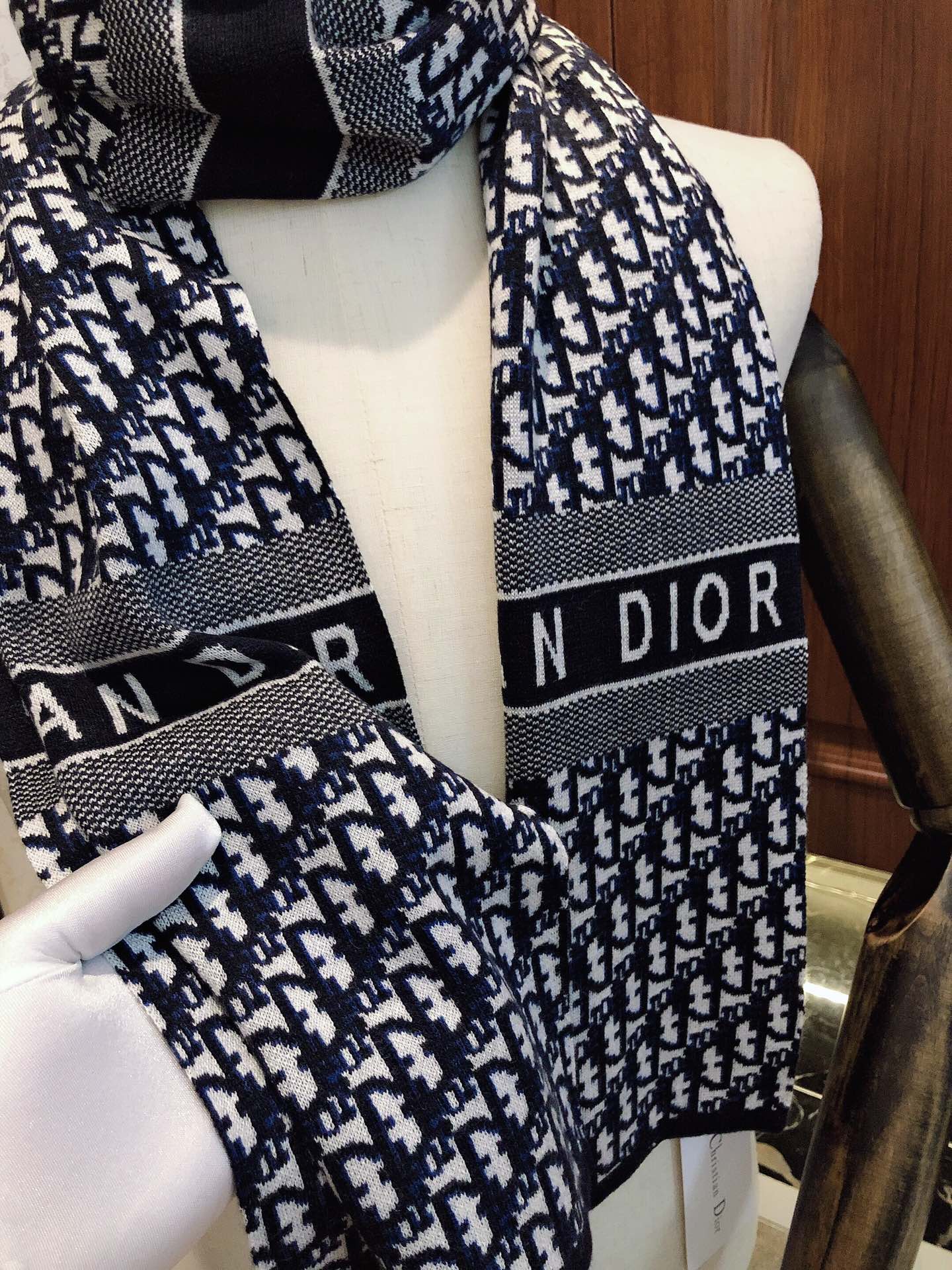 😀25266-dior-$39 gallery