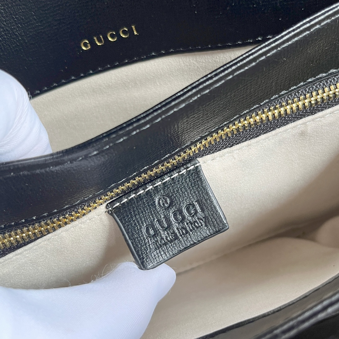 😀25267-Gucci-$96 gallery