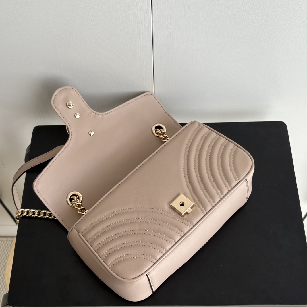 😀25269-Gucci-$96 gallery