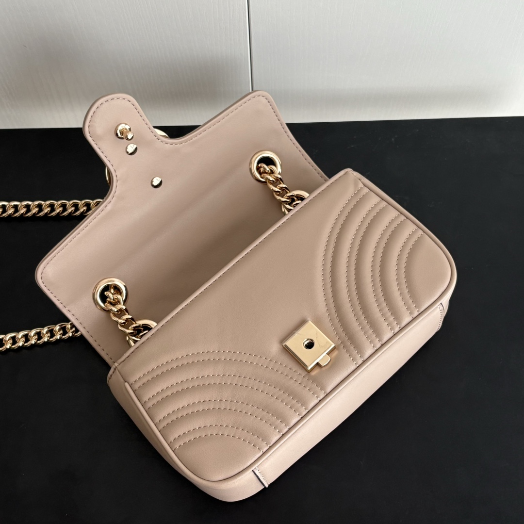 😀25269-Gucci-$96 gallery