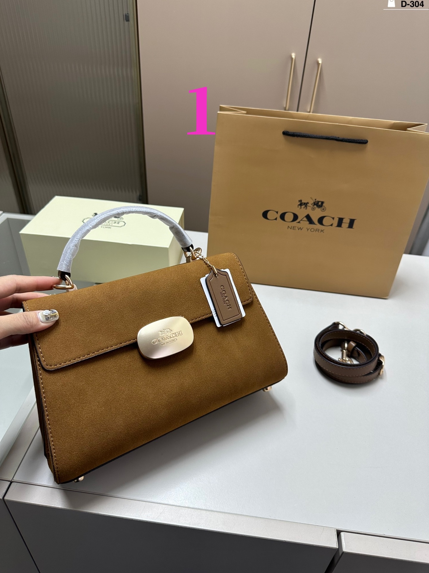 😀25273-COACH-$68 gallery