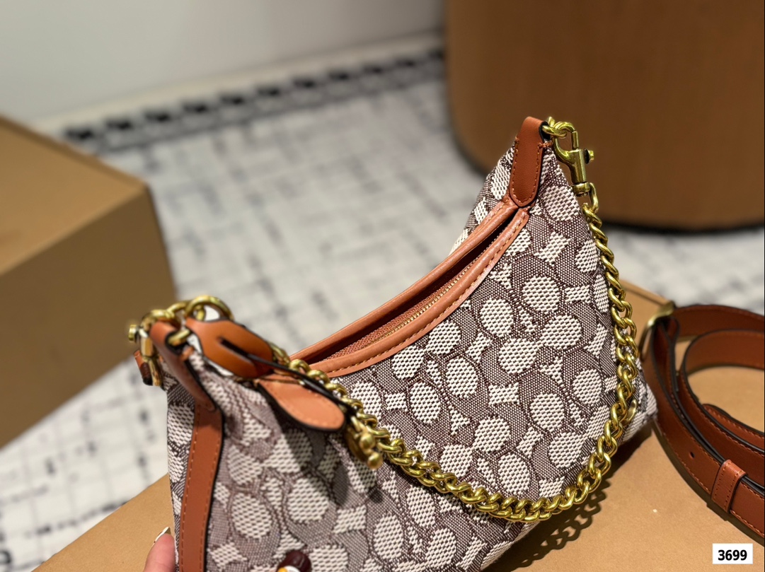 😀25517-COACH-$68 gallery