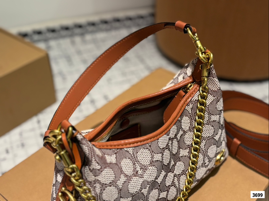 😀25517-COACH-$68 gallery