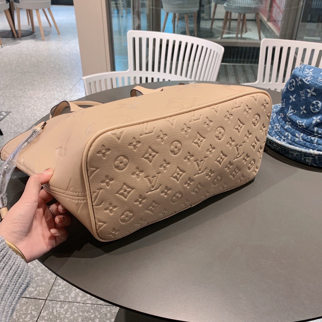 ..LV $66 gallery