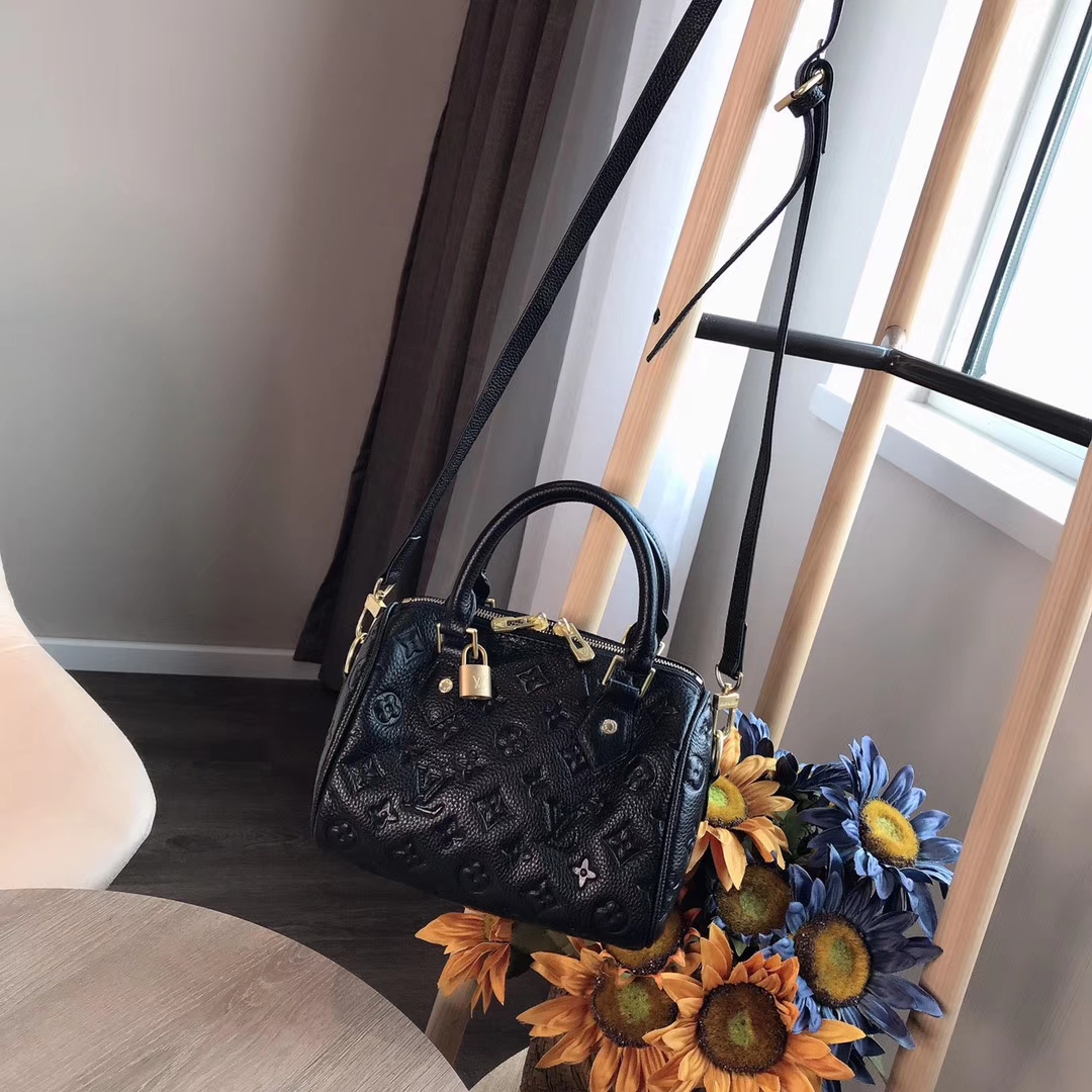 ..LV $70 gallery