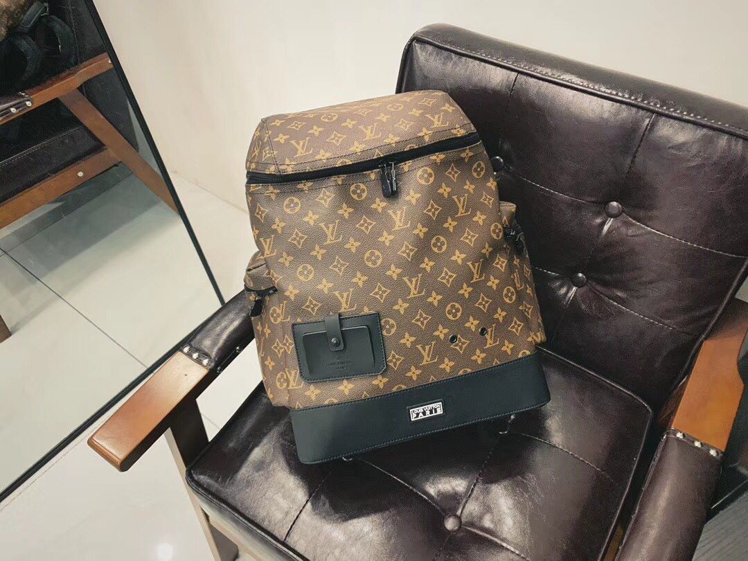 ..LV $81 gallery