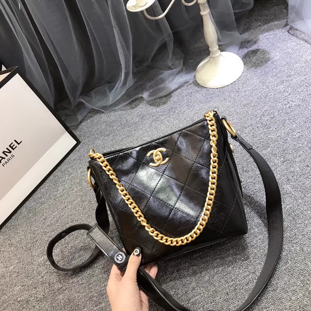 ..LV $90 gallery