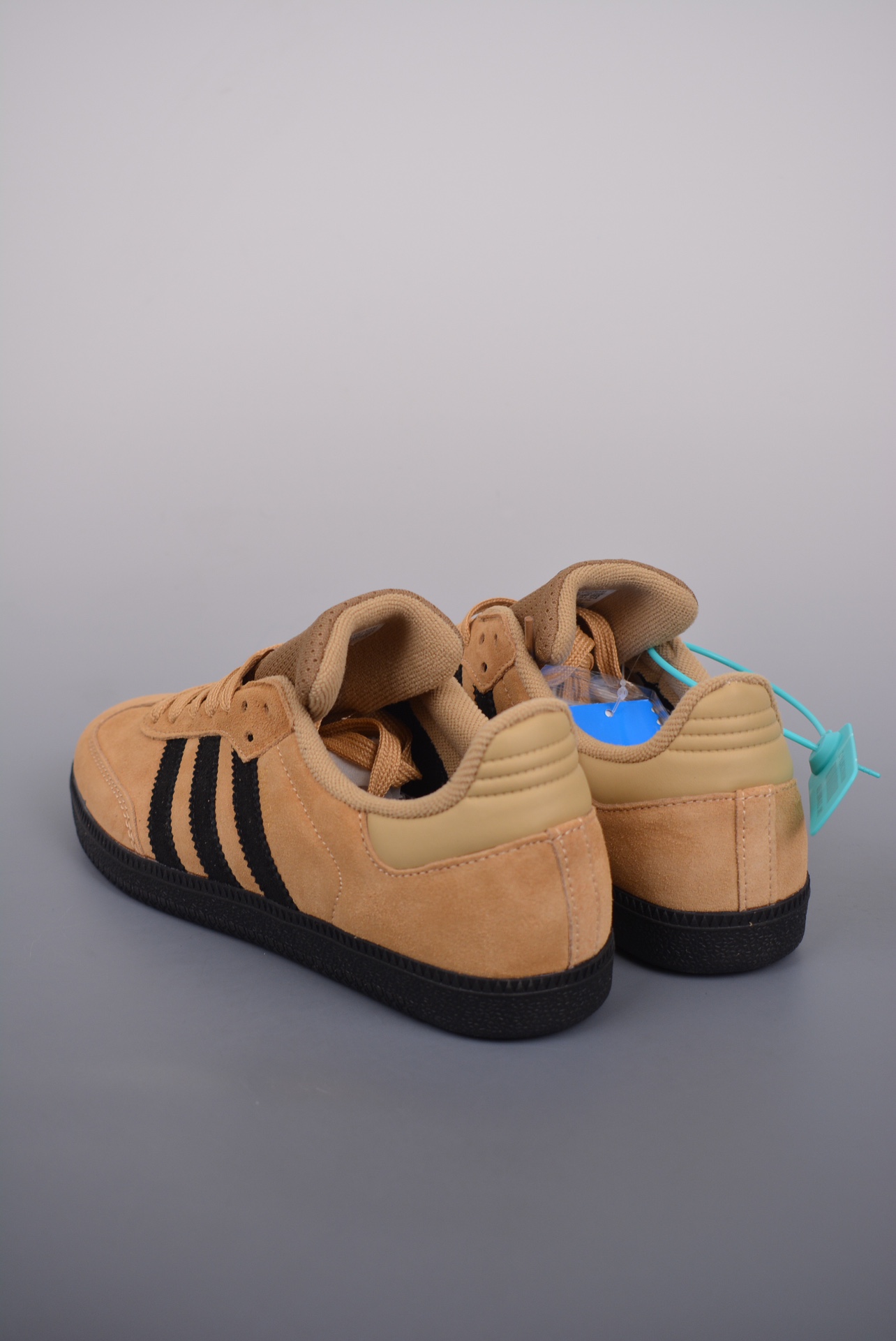 adidas 45.66$  code 351-6712-R gallery