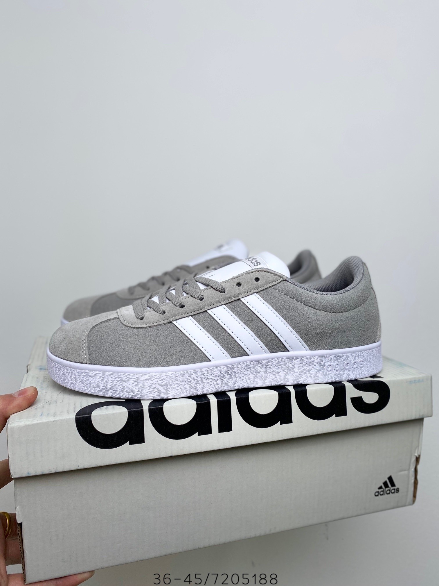 adidas 46.66$    code 351-6855-R gallery