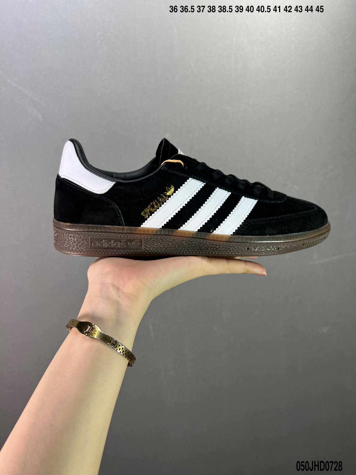 adidas  46.99$       351-6798-R gallery