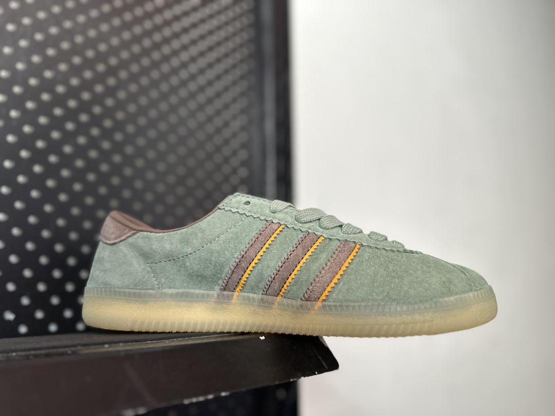 adidas  51.42$     code  351-6778-R gallery