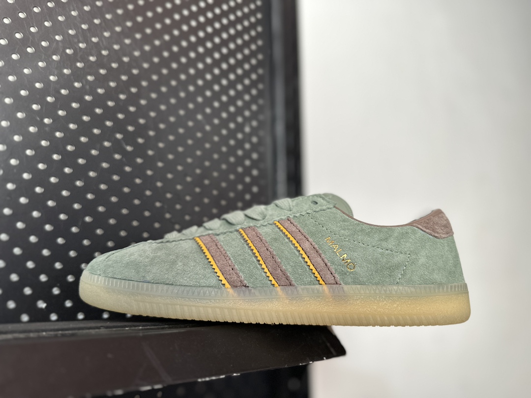 adidas  51.42$     code  351-6778-R gallery