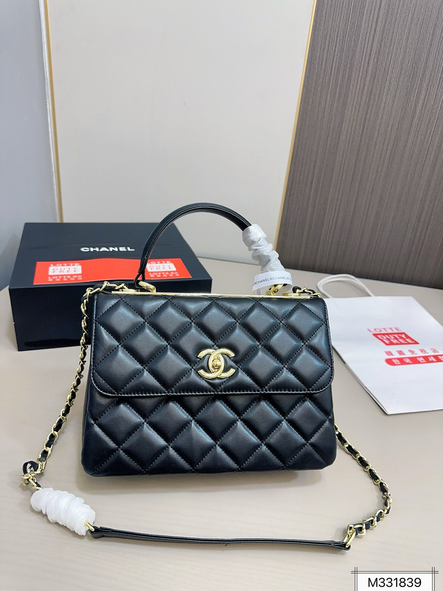 chanel 49.99$     code 306-7210-R gallery