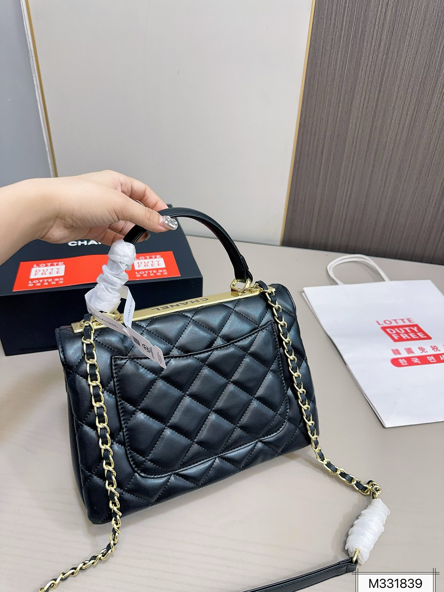 chanel 49.99$     code 306-7210-R gallery