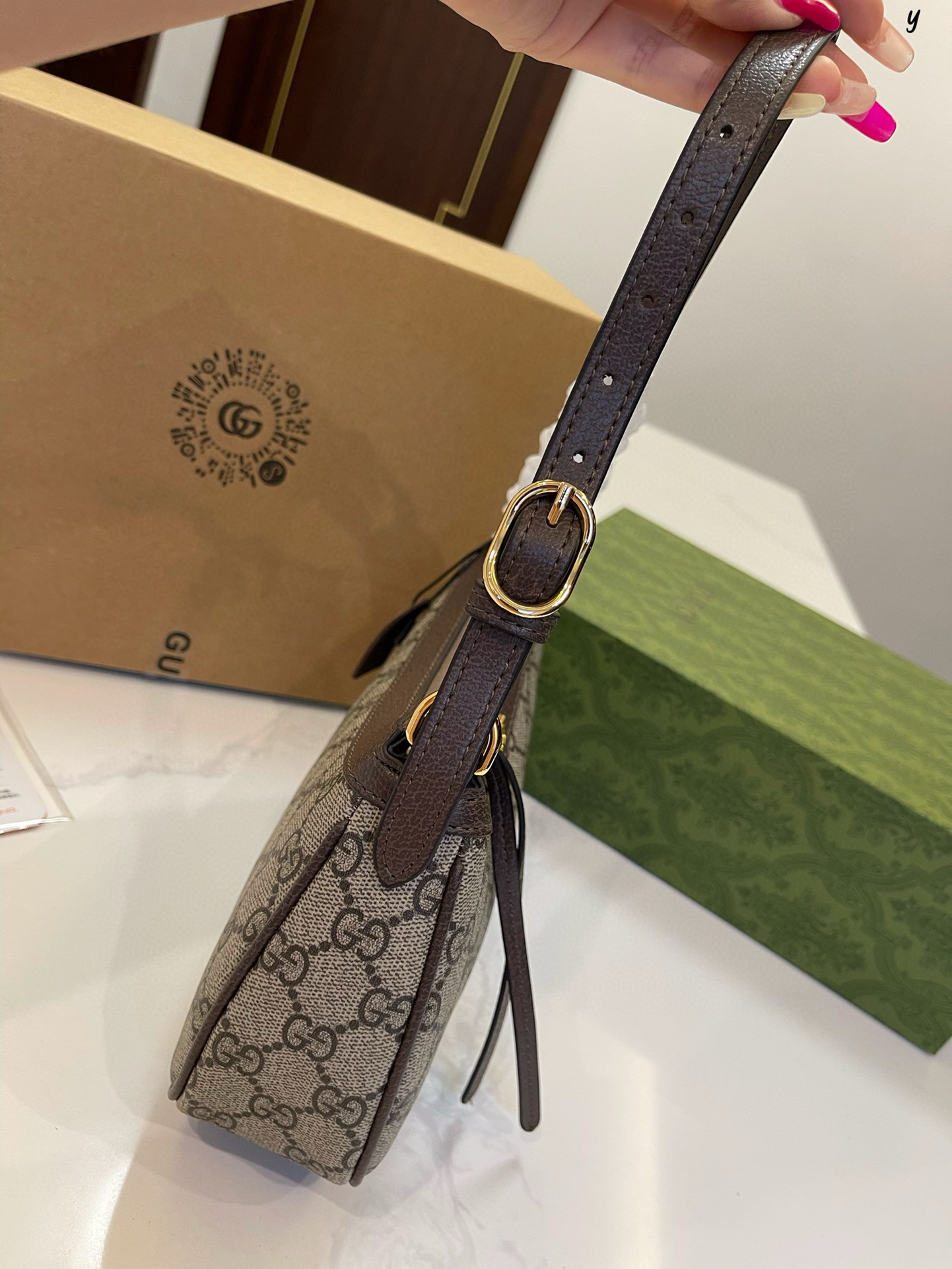 gucci 52.69   code 306-7000-R gallery