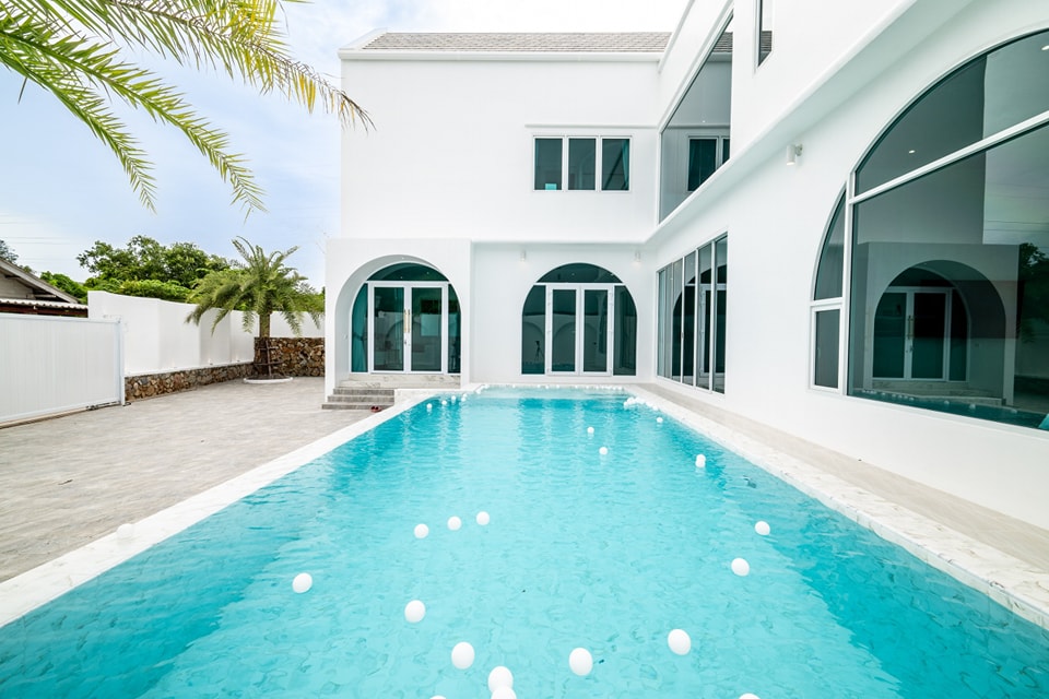 พูลวิลล่า 2 ชั้น