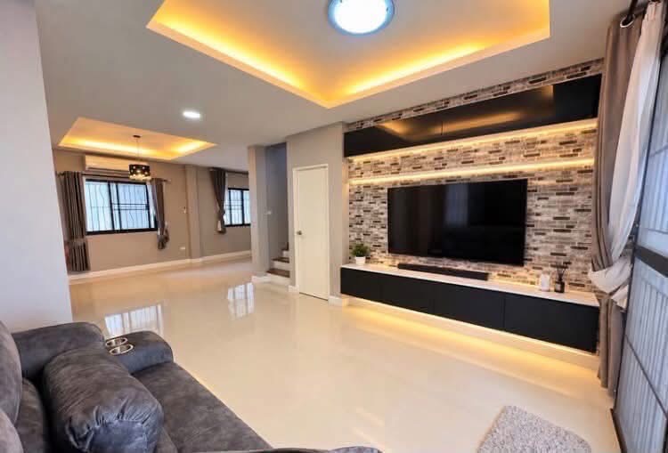 หมู่บ้านแกรนด์อุไรวรรณวิลล่าให้เช่า - รูปที่ 2