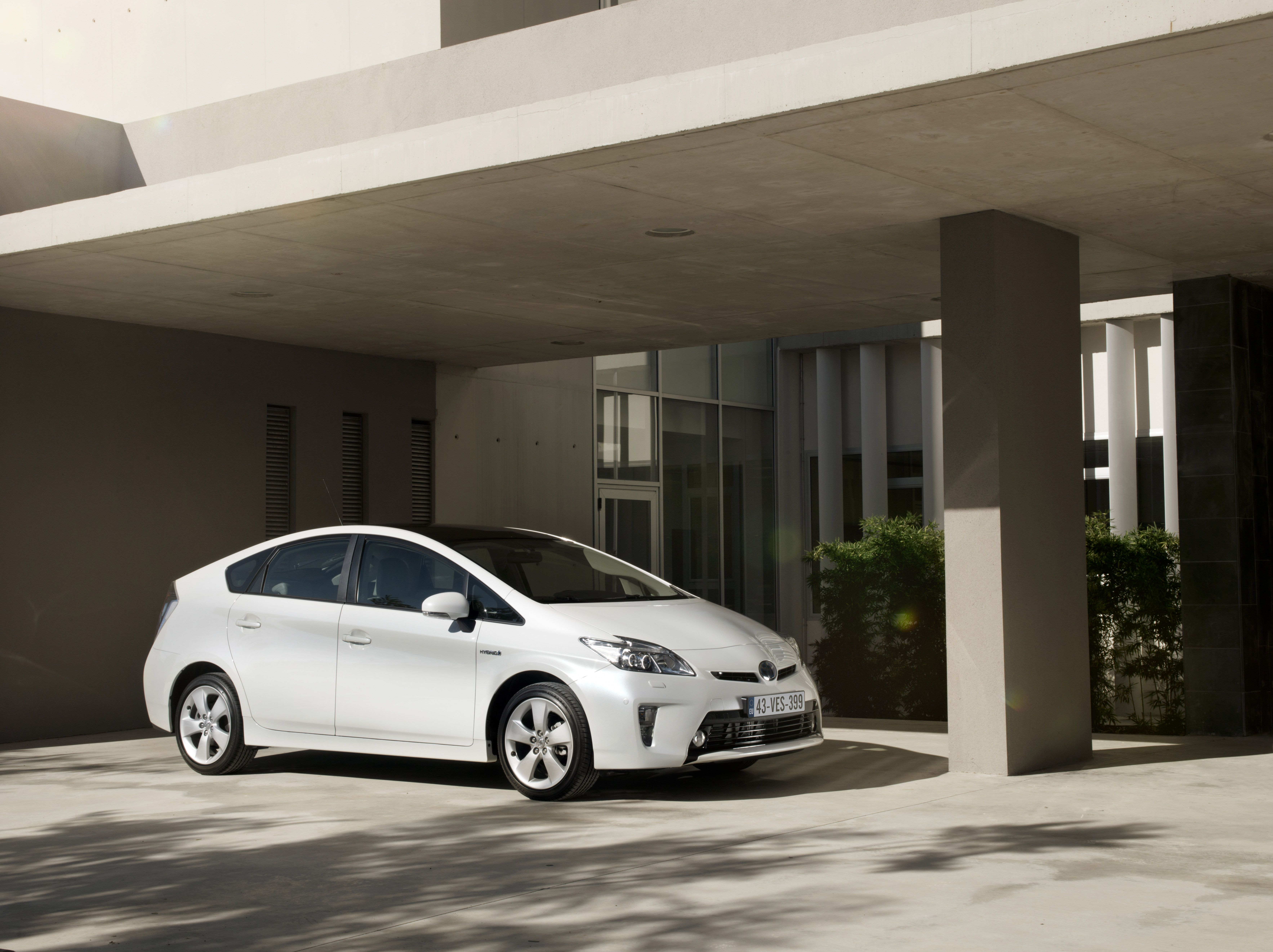 buy a prius from japan
