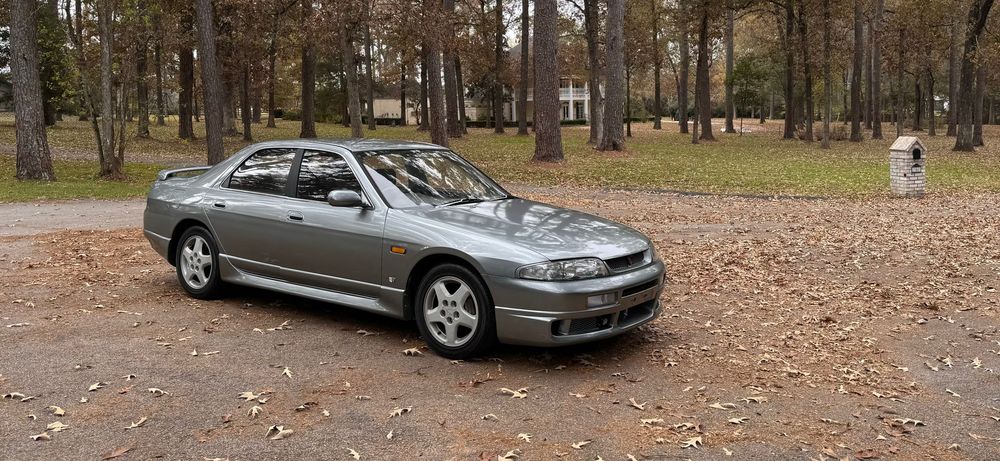 Nissan Skyline R33: Import with ZervTek