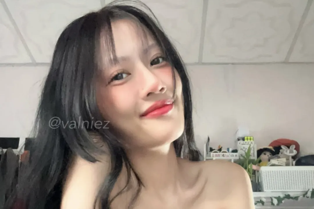 น้องแอนนา Valnie24 OnlyFansร้องซะเสียว